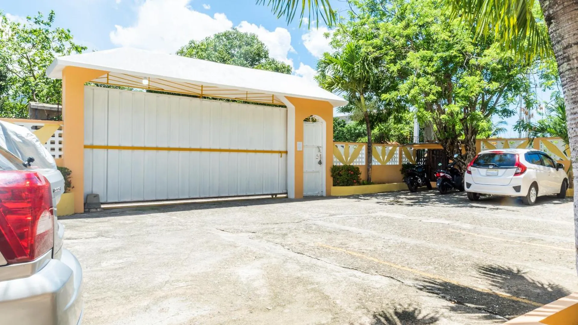 Apartment Spacious 2Br Retreat, Central City Sosua Dominican Republic