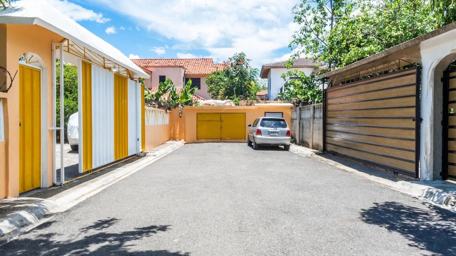 Spacious 2Br Retreat, Central City Sosua Apartment